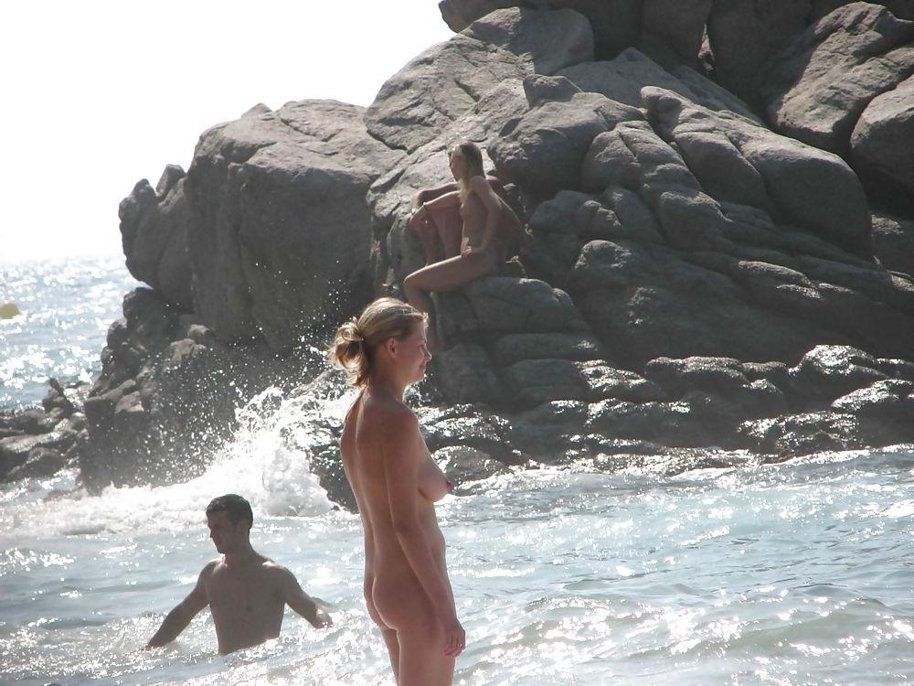25P Reife Strand-Nudisten