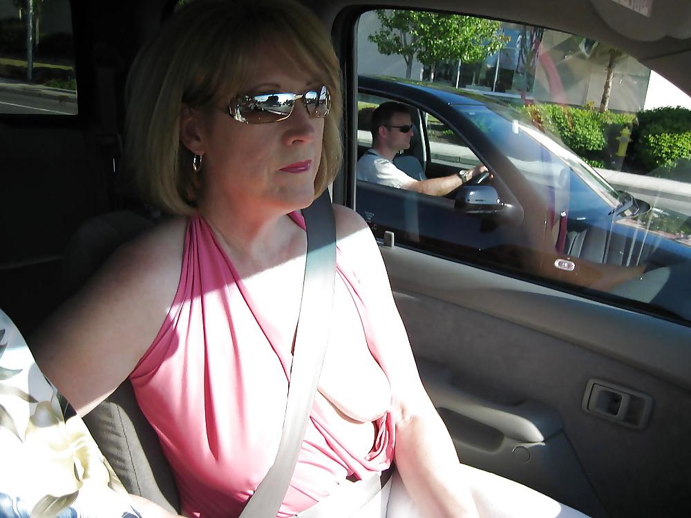25P MILFS MOMS and WIVES with BUSHY BUSH
