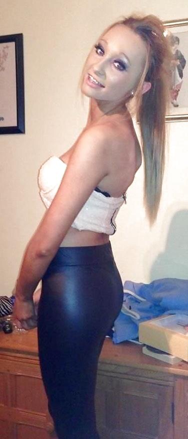 25P Sluts in tight pants! 16