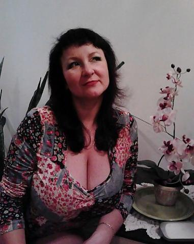 7P Busty Russian Woman 2017