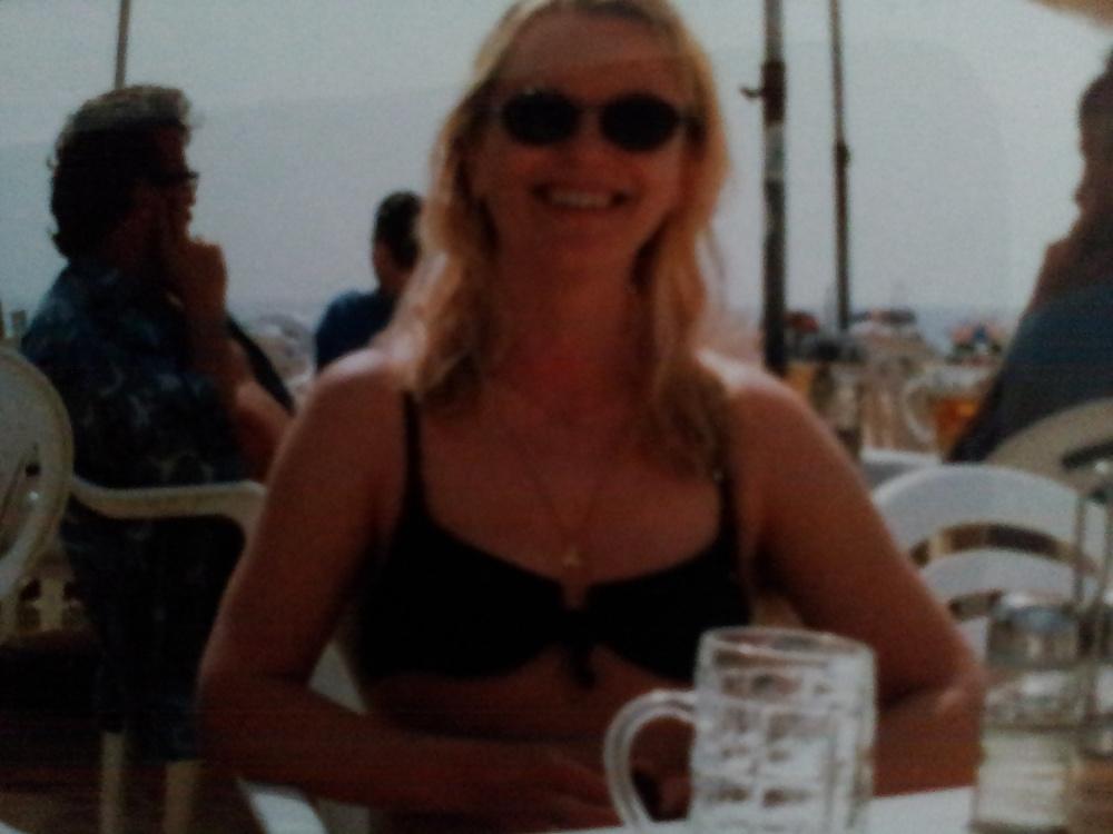 17P Blonde ex on the beach
