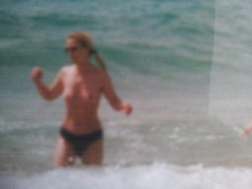 17P Blonde ex on the beach