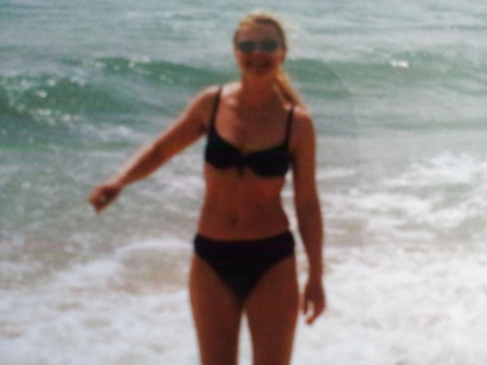 17P Blonde ex on the beach