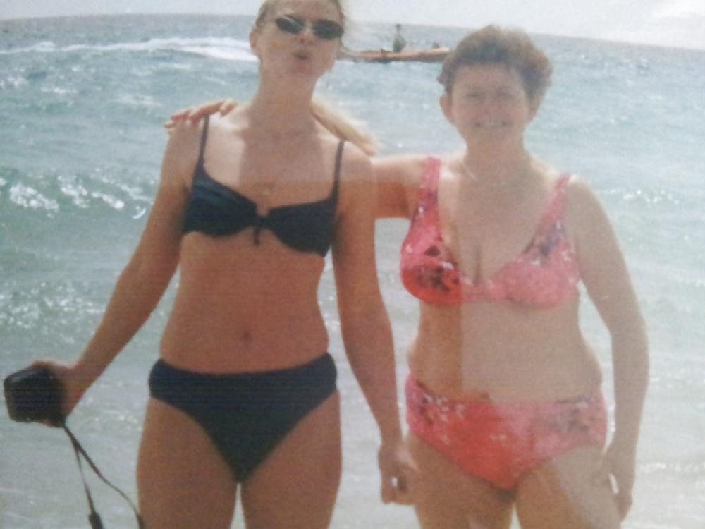 17P Blonde ex on the beach