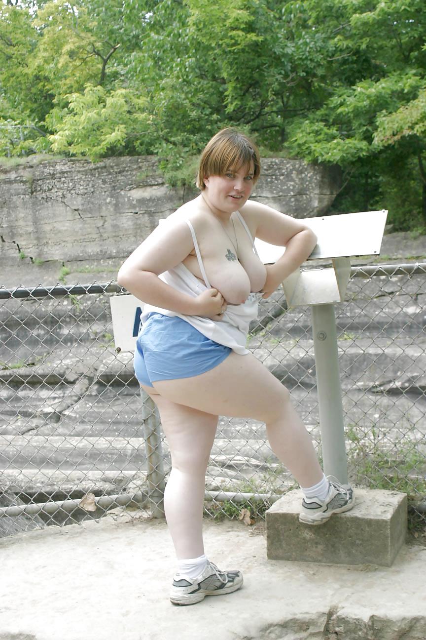 24P Kaylee flashing on Kelly's Island