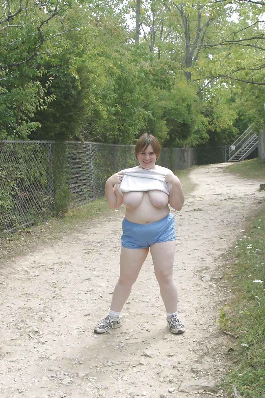 24P Kaylee flashing on Kelly's Island
