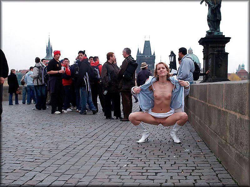 25P PUBLIC NUDITY FLASHING 2