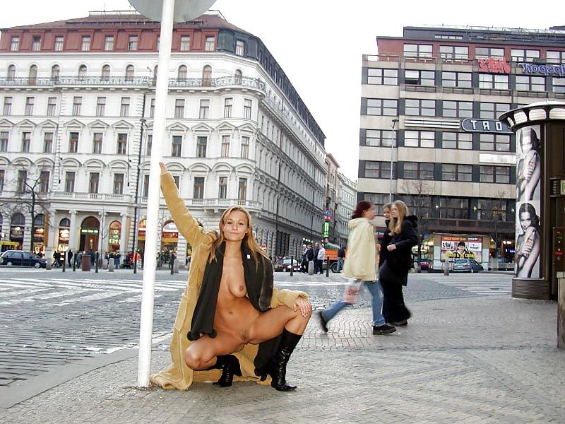 25P PUBLIC NUDITY FLASHING 2