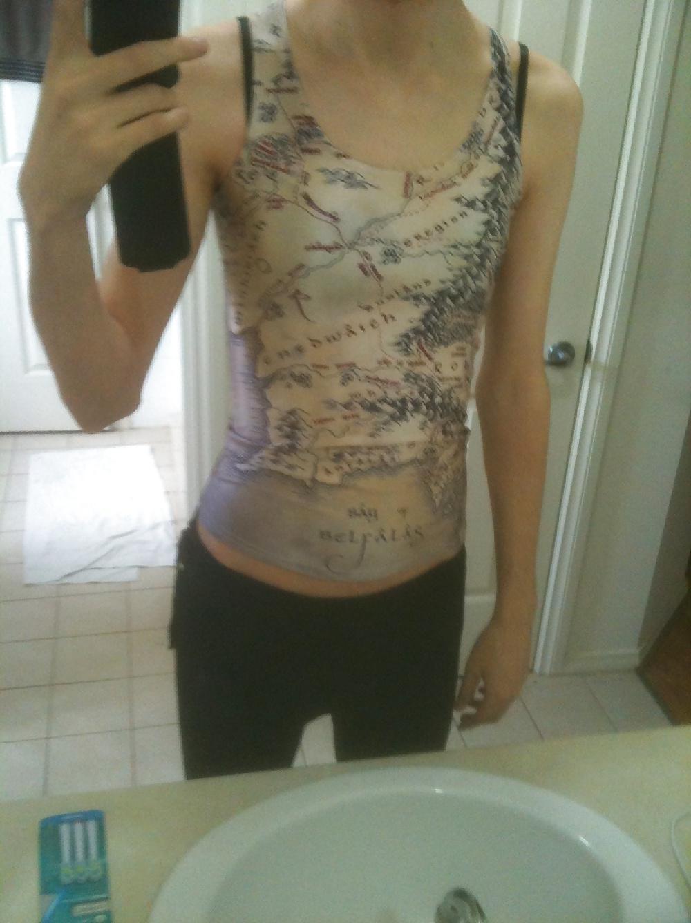 4P Yoga pants and Middle Earth