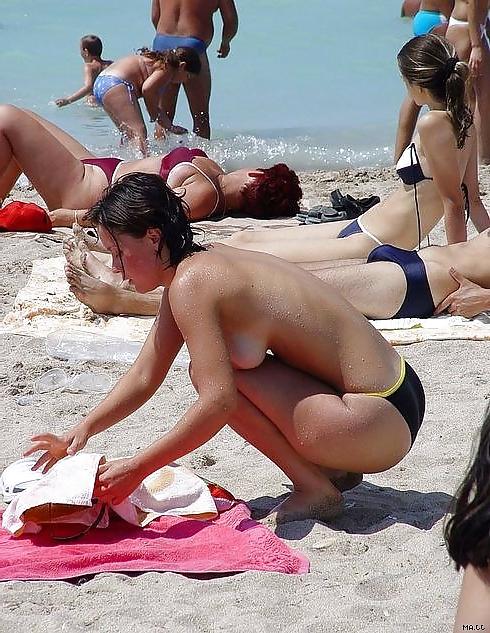 25P Beach Hotties