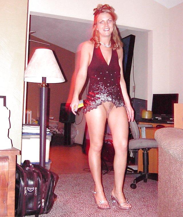 25P Mature Upskirt - 4
