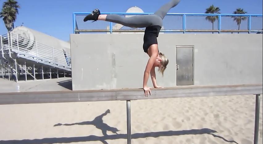 7P Ass In Yoga Pants