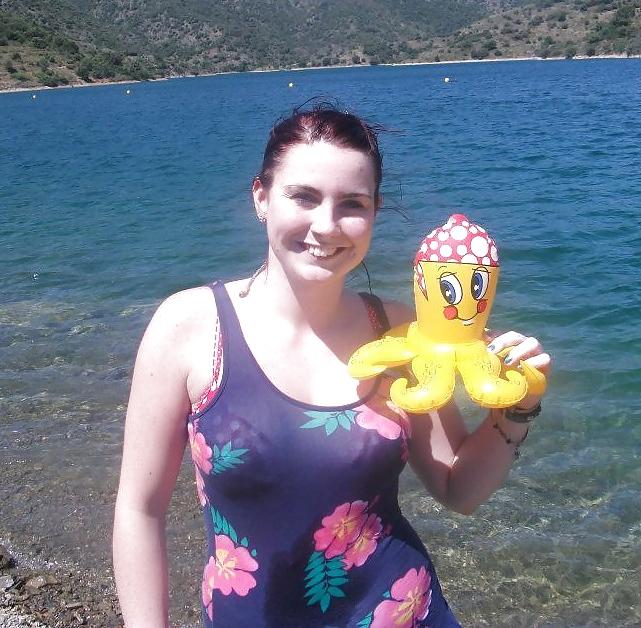 20P Beach Holiday Fun