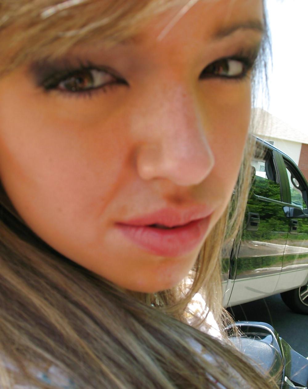 14P Cutie Lola from Montreal, flashing tits outdoor