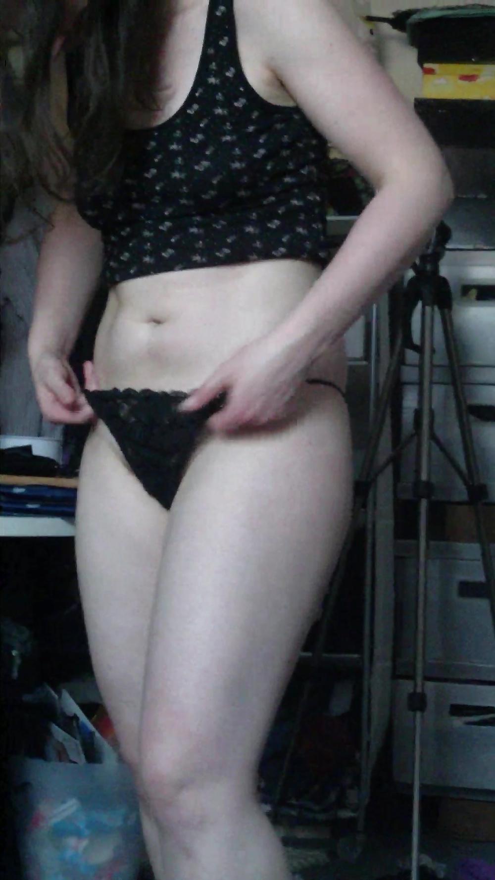 10P Sexy milf shows ass and hairy pussy
