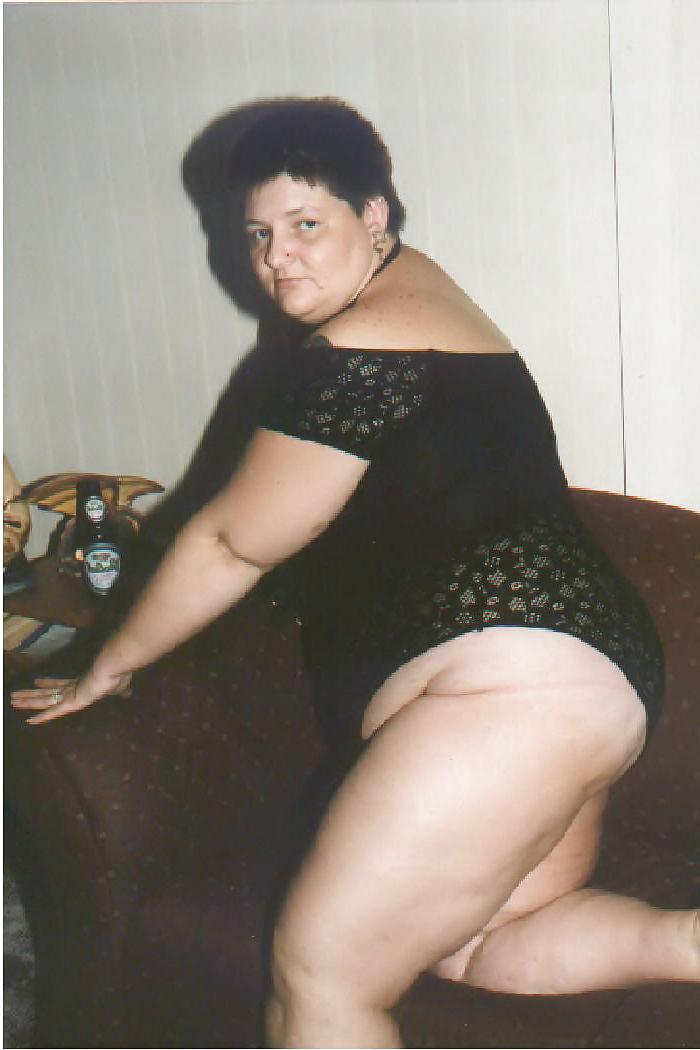 15P Dutch BBW Woman