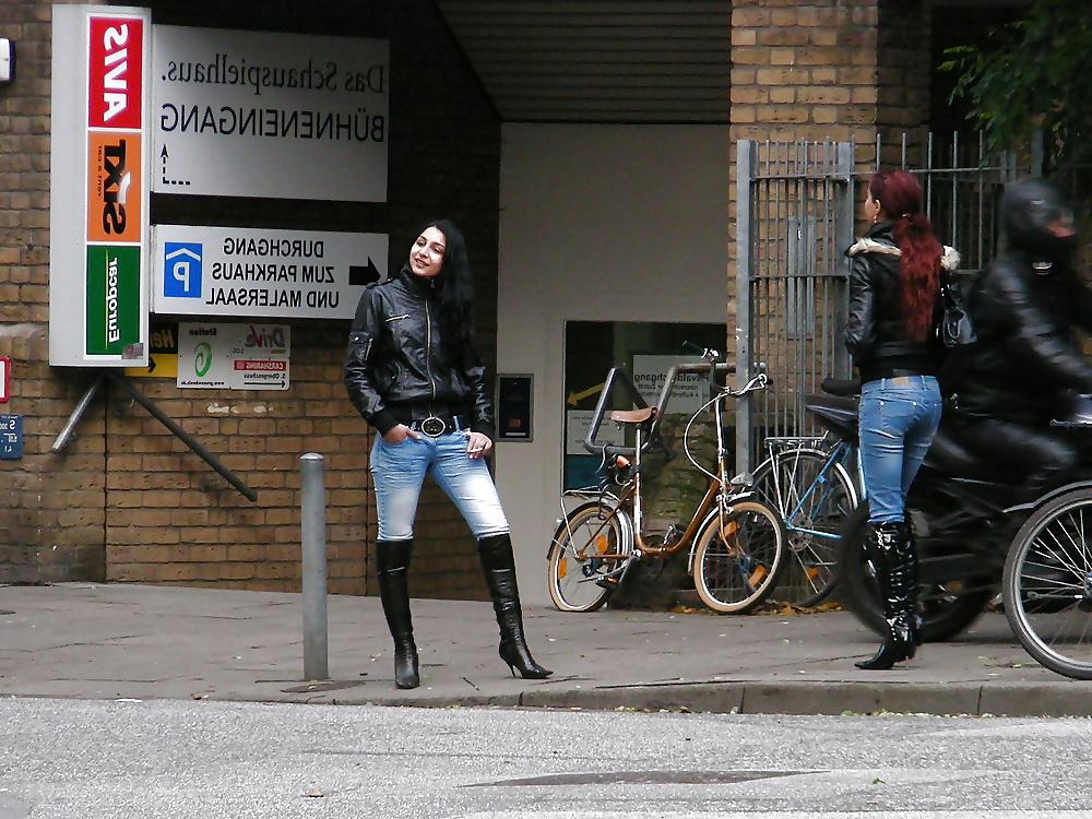 25P Street Hooker 