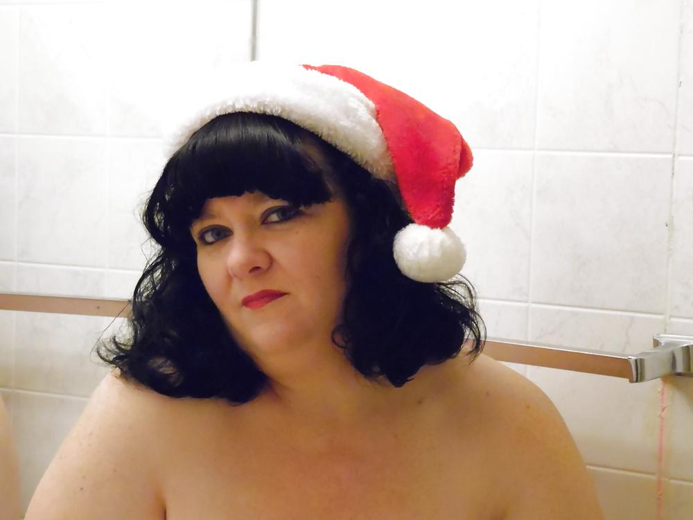 25P Mrs. MILF Slut Showing off T&A Again....Merry Xmas