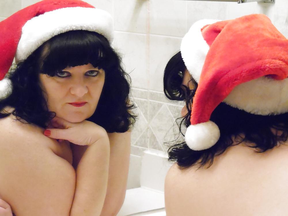25P Mrs. MILF Slut Showing off T&A Again....Merry Xmas
