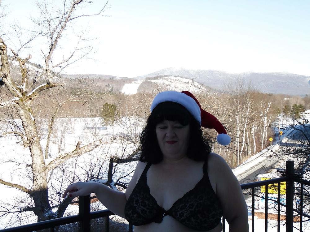 25P Mrs. MILF Slut Showing off T&A Again....Merry Xmas