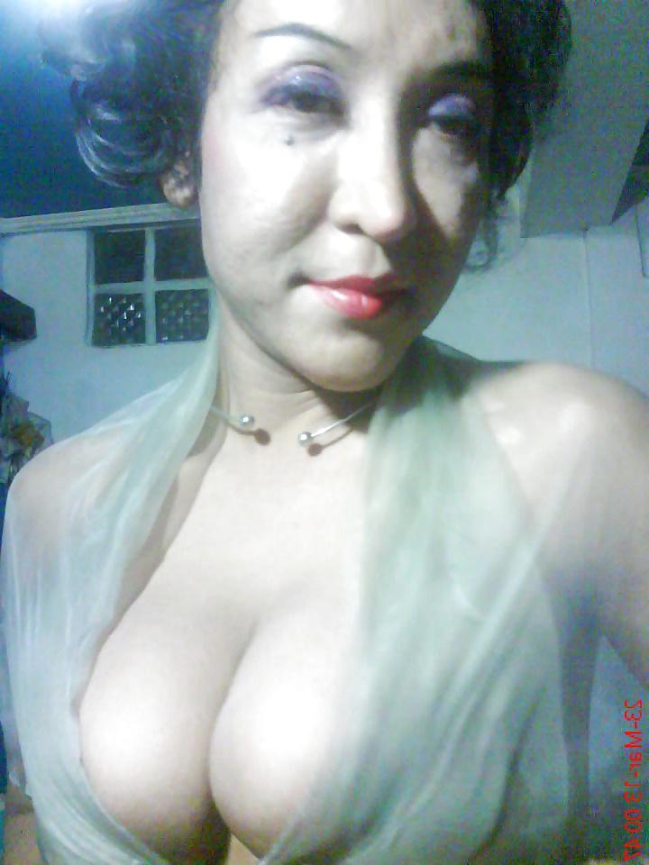 25P Hot Indonesian Milf! Now I am in Love! 