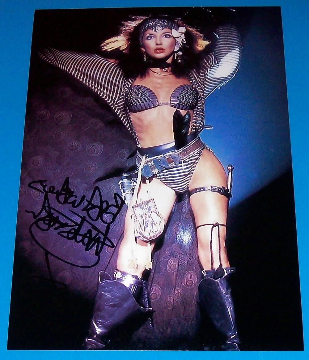 25P Kate Bush - Goddess 7