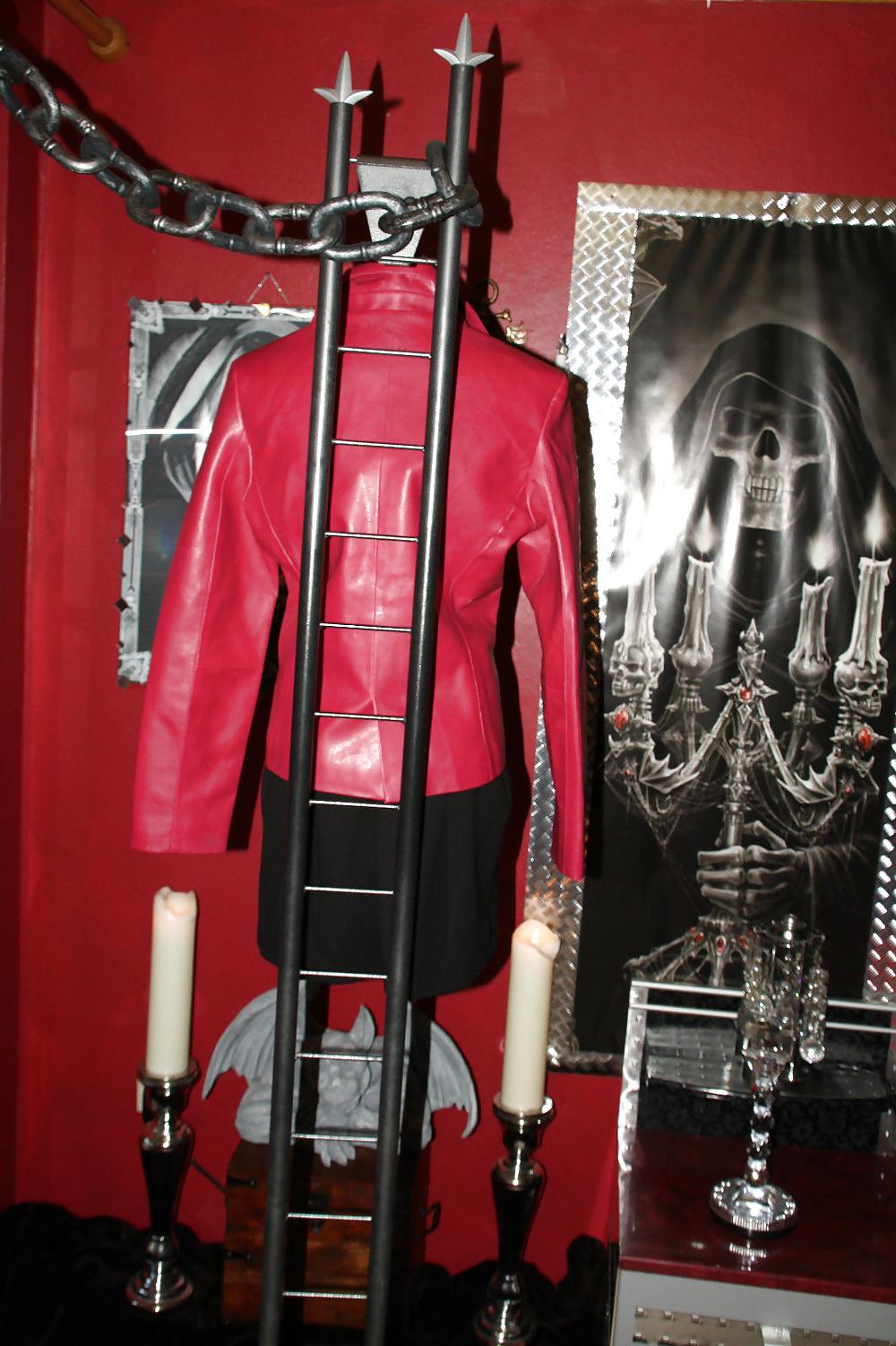 5P My new leather pussy
