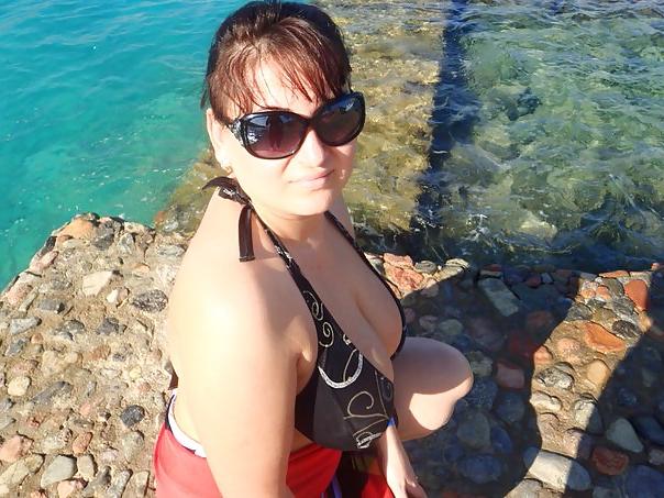 16P Busty Russian Woman 2045