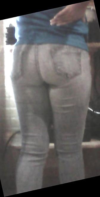 7P Thick latina ass