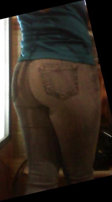 7P Thick latina ass