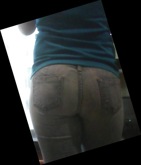 7P Thick latina ass