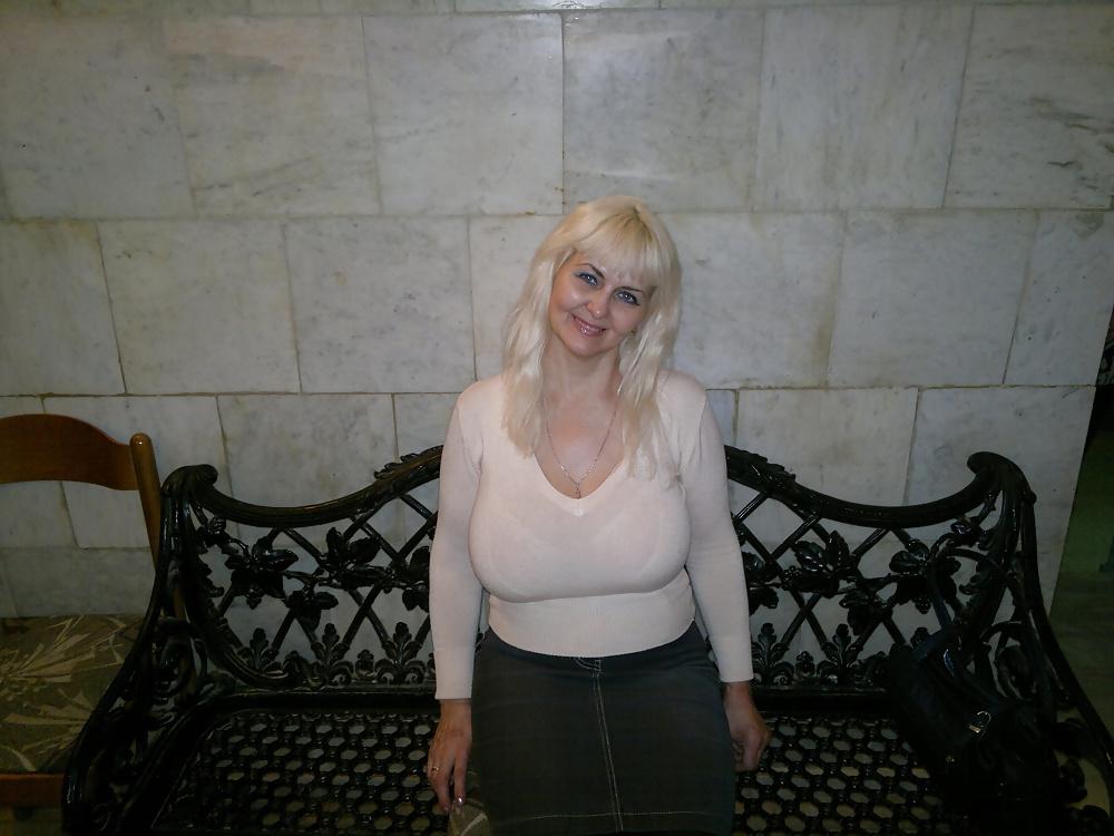 22P Busty Russian Woman 2054