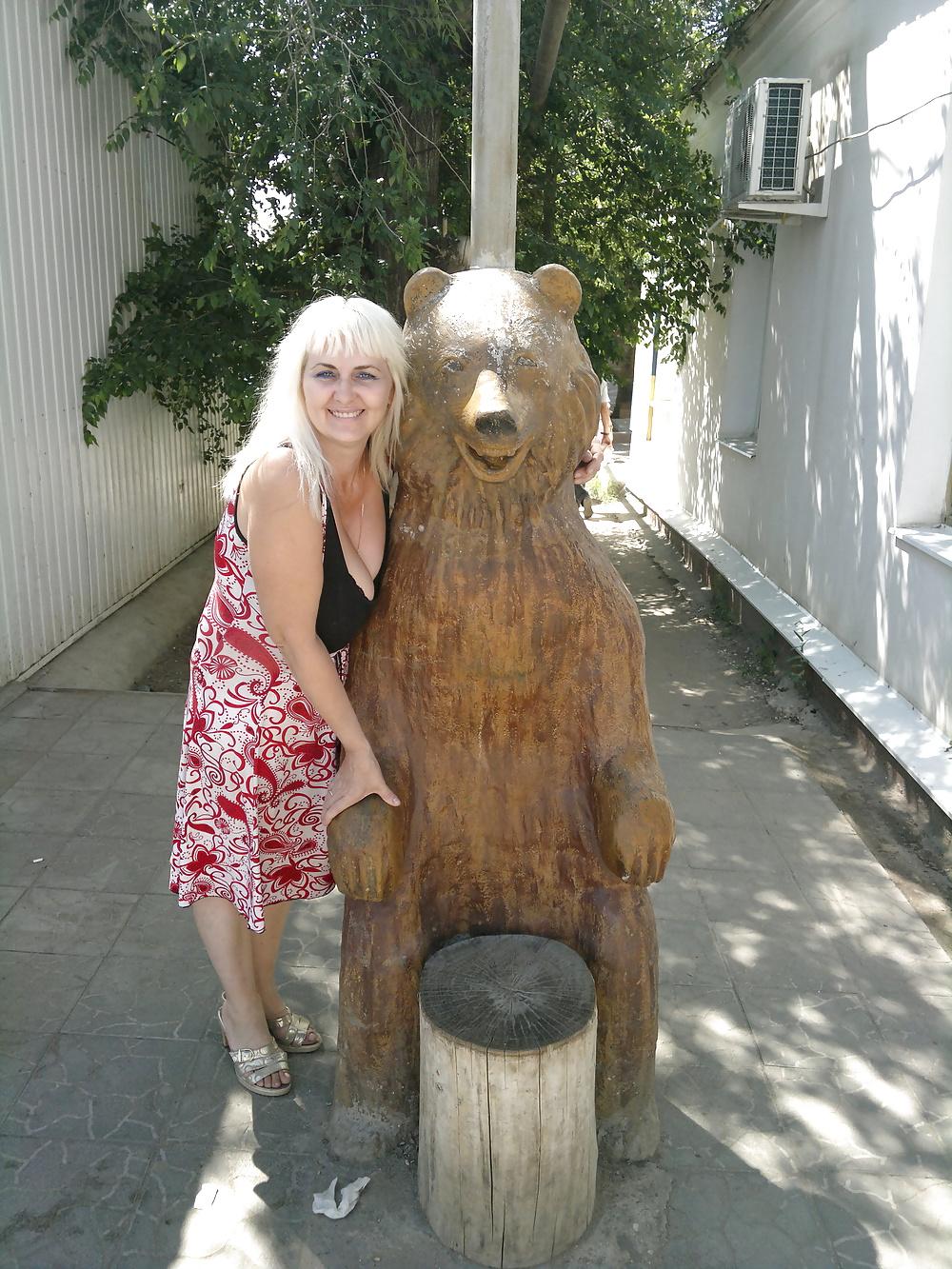 22P Busty Russian Woman 2054