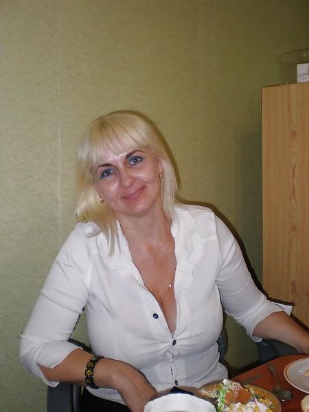 22P Busty Russian Woman 2054