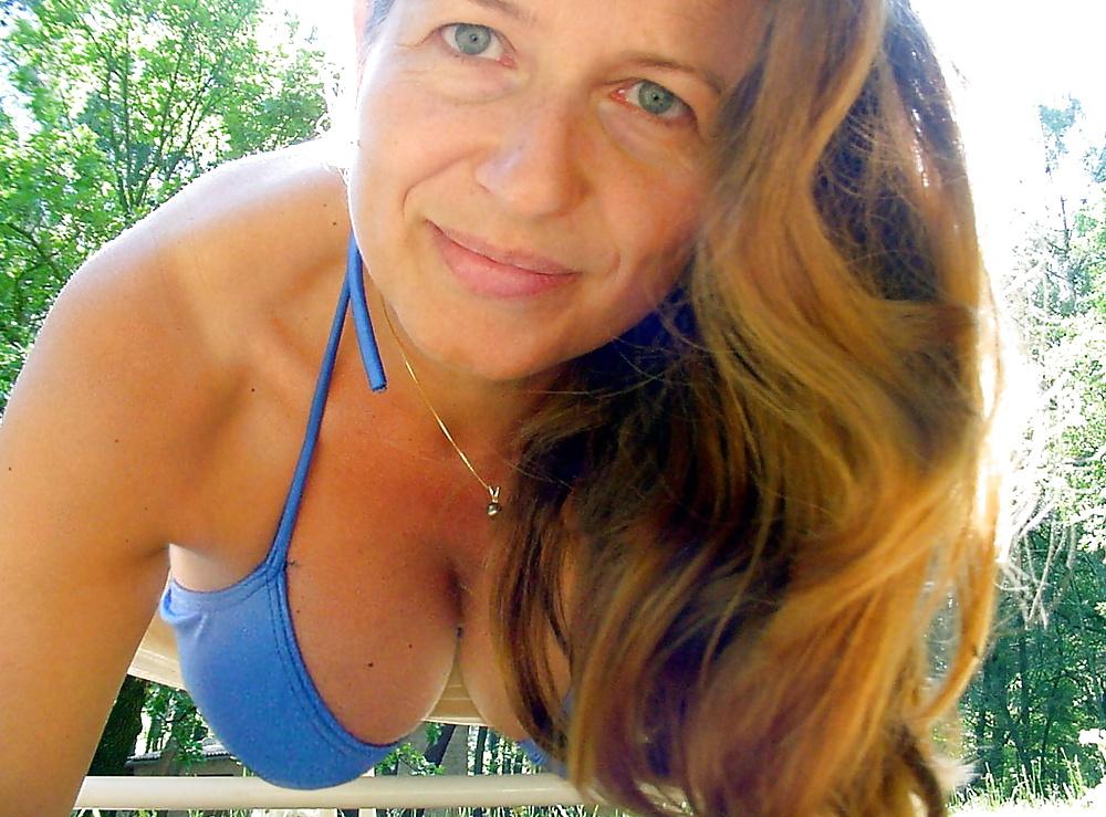 25P Big tit milf