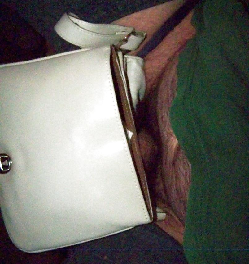 25P Hot leather handbag from the seventies 