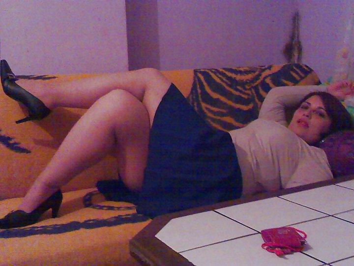 25P Arab woman