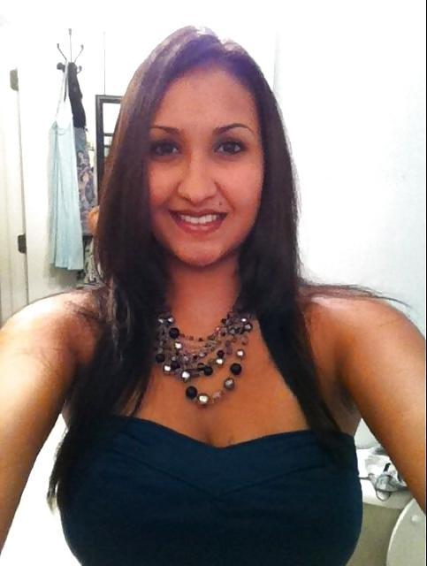 7P Indian NRI MILF Aunty Teasing No Nude