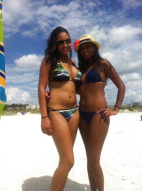 7P Indian NRI MILF Aunty Teasing No Nude