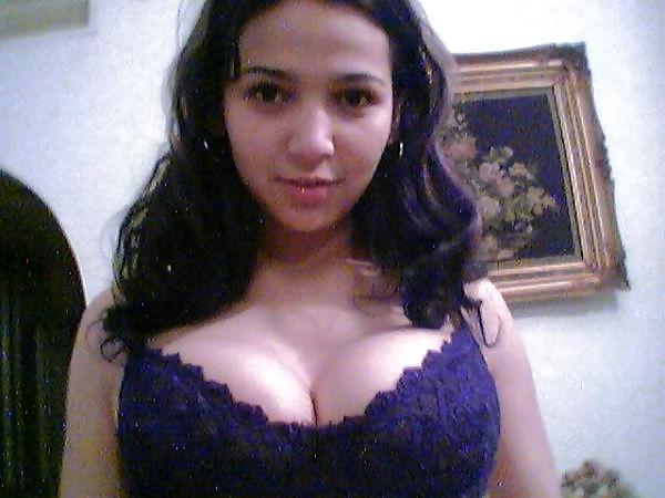 25P Arab Girls 16