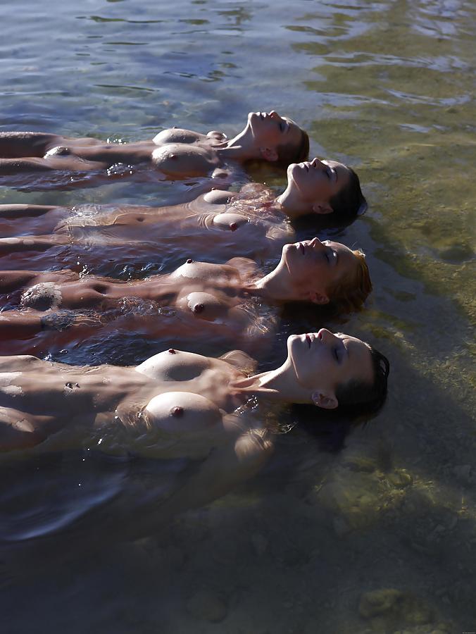 20P Naked on the beach 30