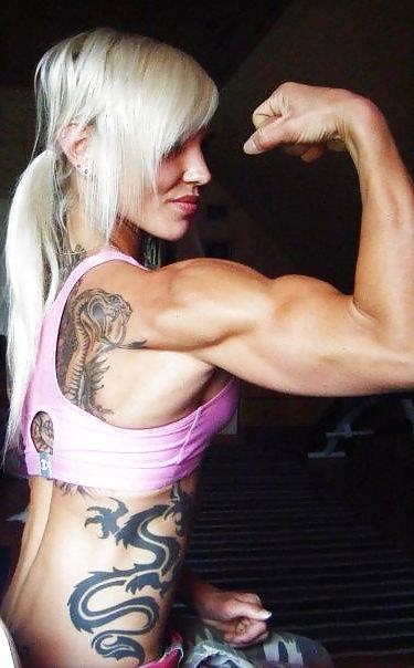 25P Hot Fitness Mamas 2