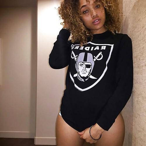 15P Black Woman: Cocaine Lorraine