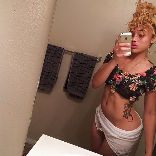 15P Black Woman: Cocaine Lorraine