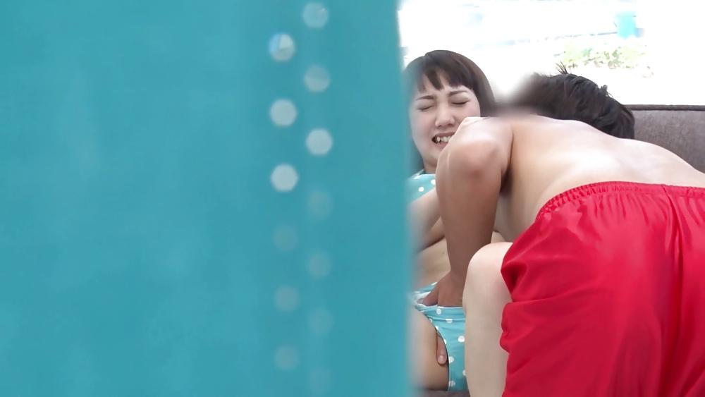 25P Two Japanese girls picked up on a beach and fucked.