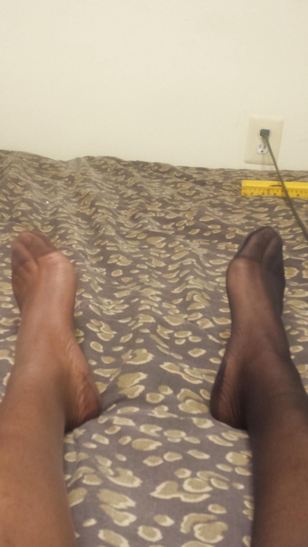 15P Nylon Stockings with NOT auntie Pumps