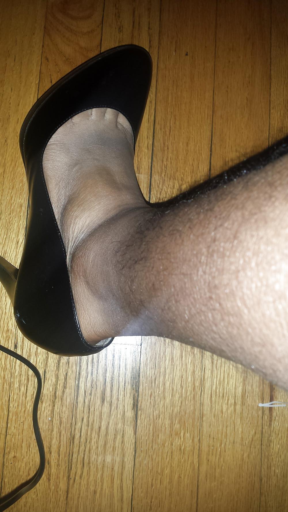 15P Nylon Stockings with NOT auntie Pumps