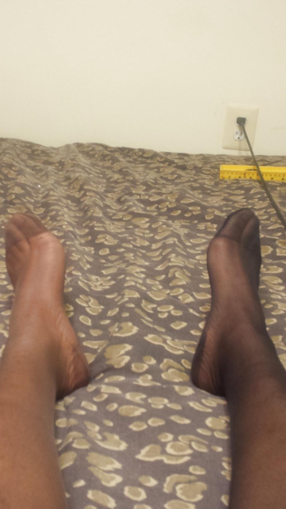 15P Nylon Stockings with NOT auntie Pumps