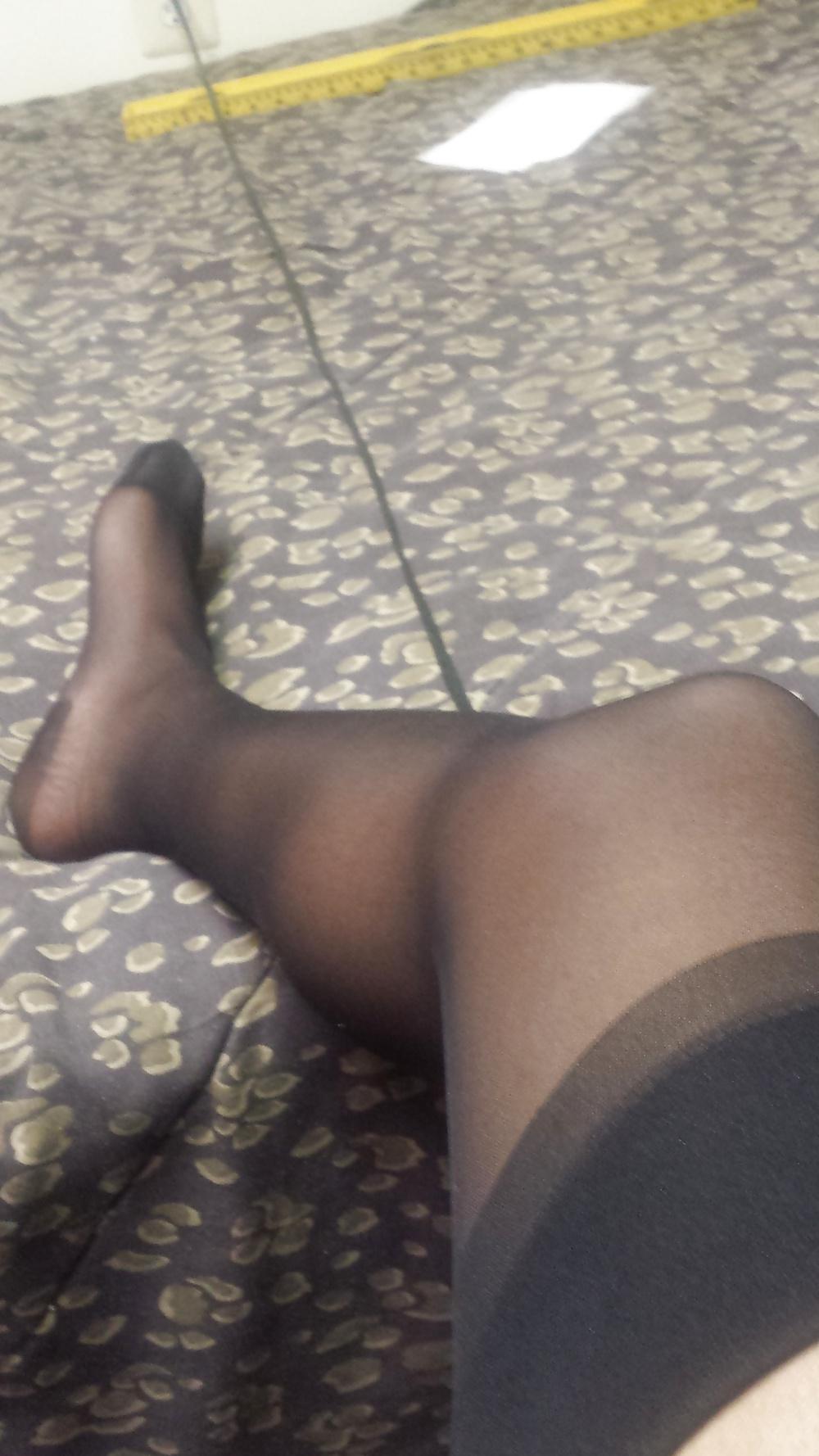15P Nylon Stockings with NOT auntie Pumps