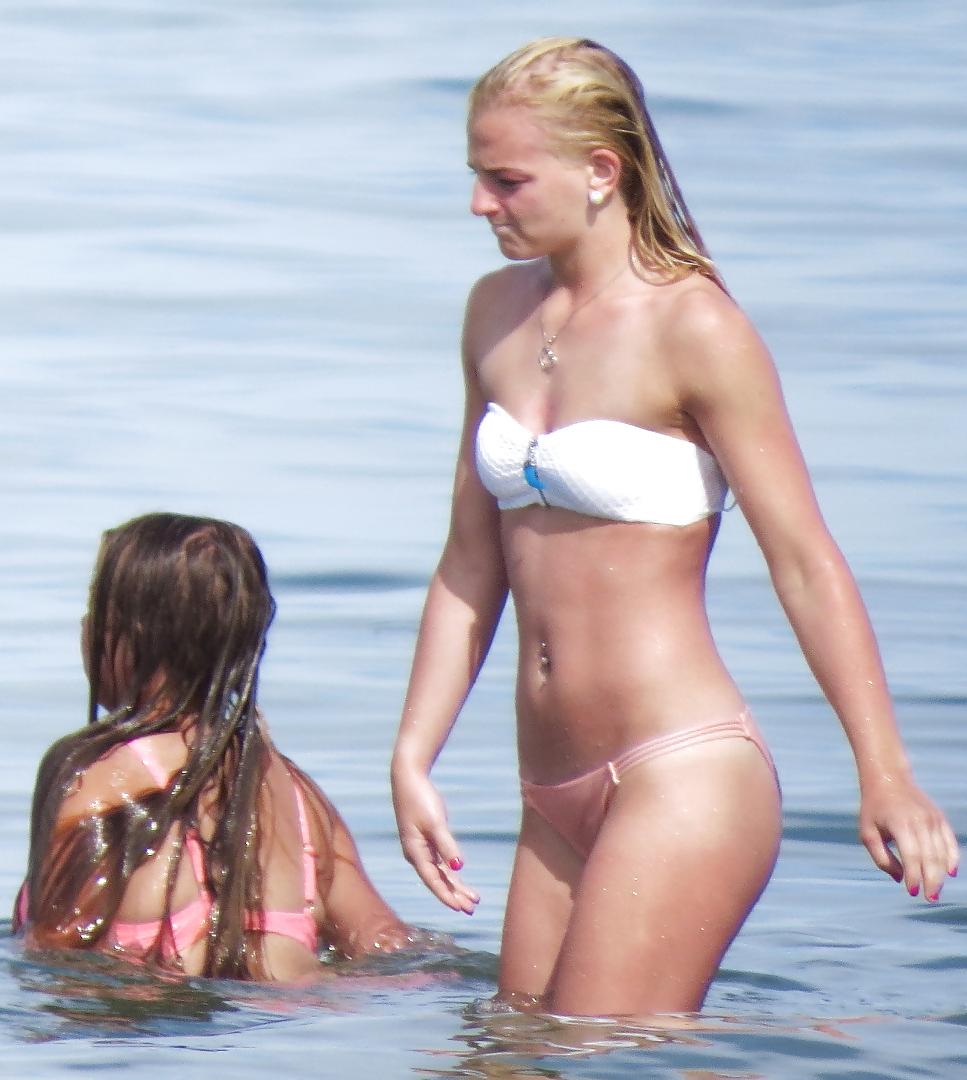 25P Beach and bikini babes. The Summer of 2014.